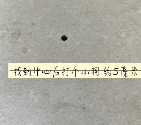 酉阳瓷砖空鼓维修公司专业解答在瓷砖铺贴过程中，如果砂料搅拌不均匀，将会带来以下问题
